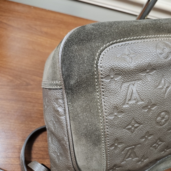 Auth Louis Vuitton Brown Audacieuse Empreinte Suede Leather MM - Picture 10 of 13